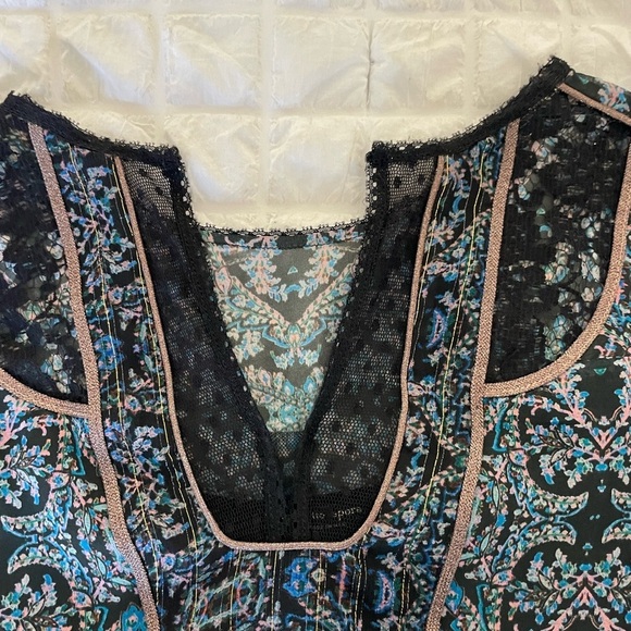 Nanette Lenore vintage silk blouse - Picture 6 of 9